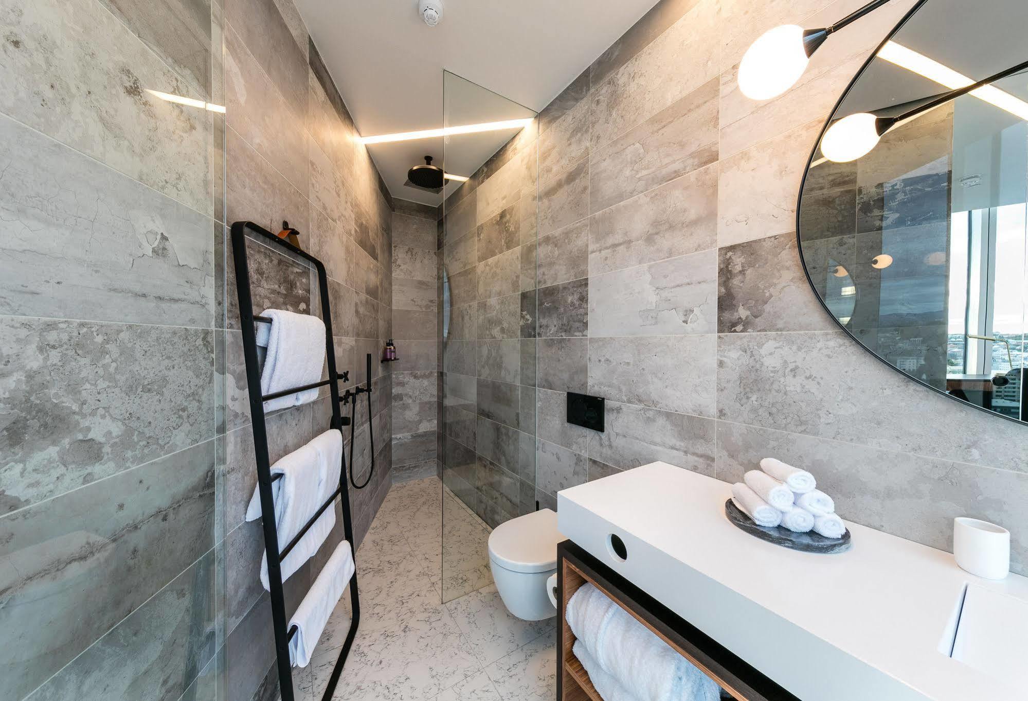 Tower Suites Reykjavik Bagian luar foto