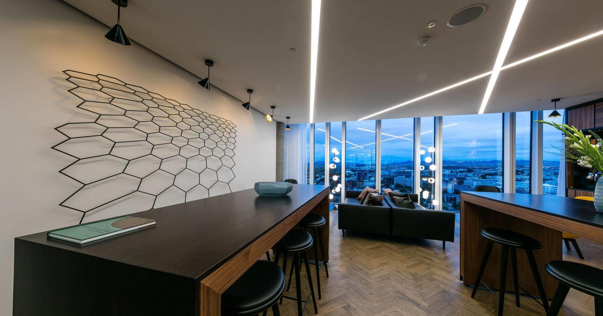 Tower Suites Reykjavik Bagian luar foto